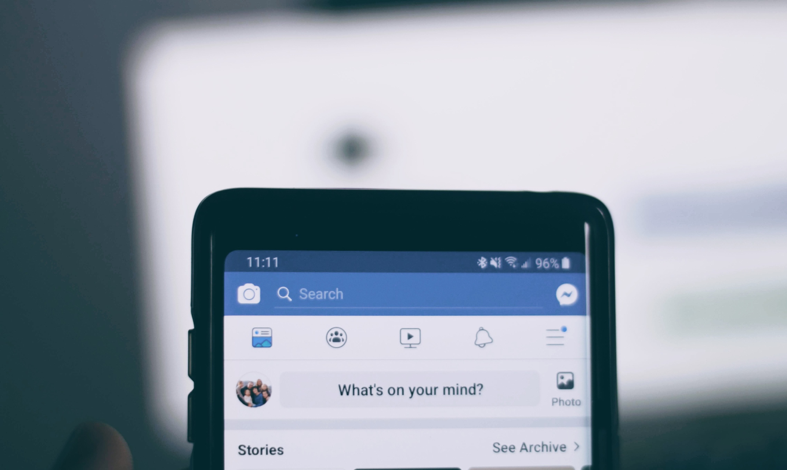 Facebook removes fan targeting